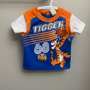 Tigger TShirt 🖤3 for 10🖤